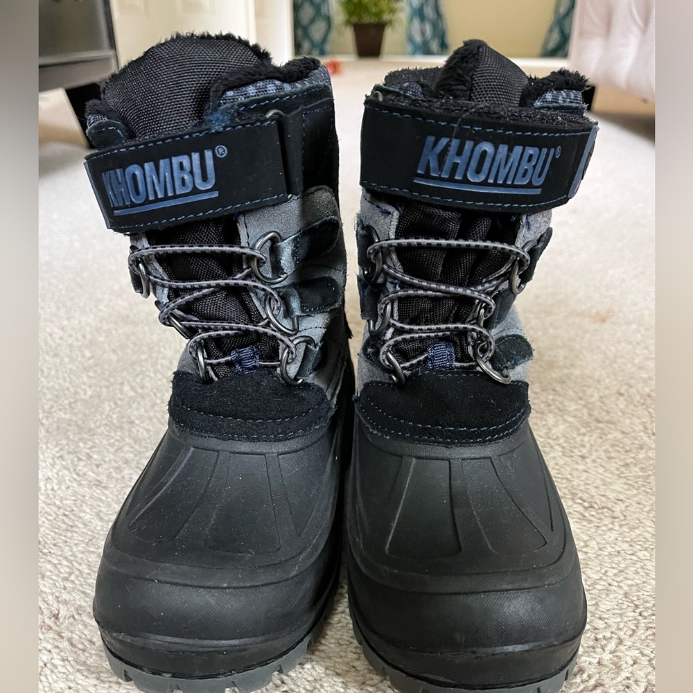 Khombu Snowtracker Waterproof Black and Gray Winter Boots Suede Upper Boys 13